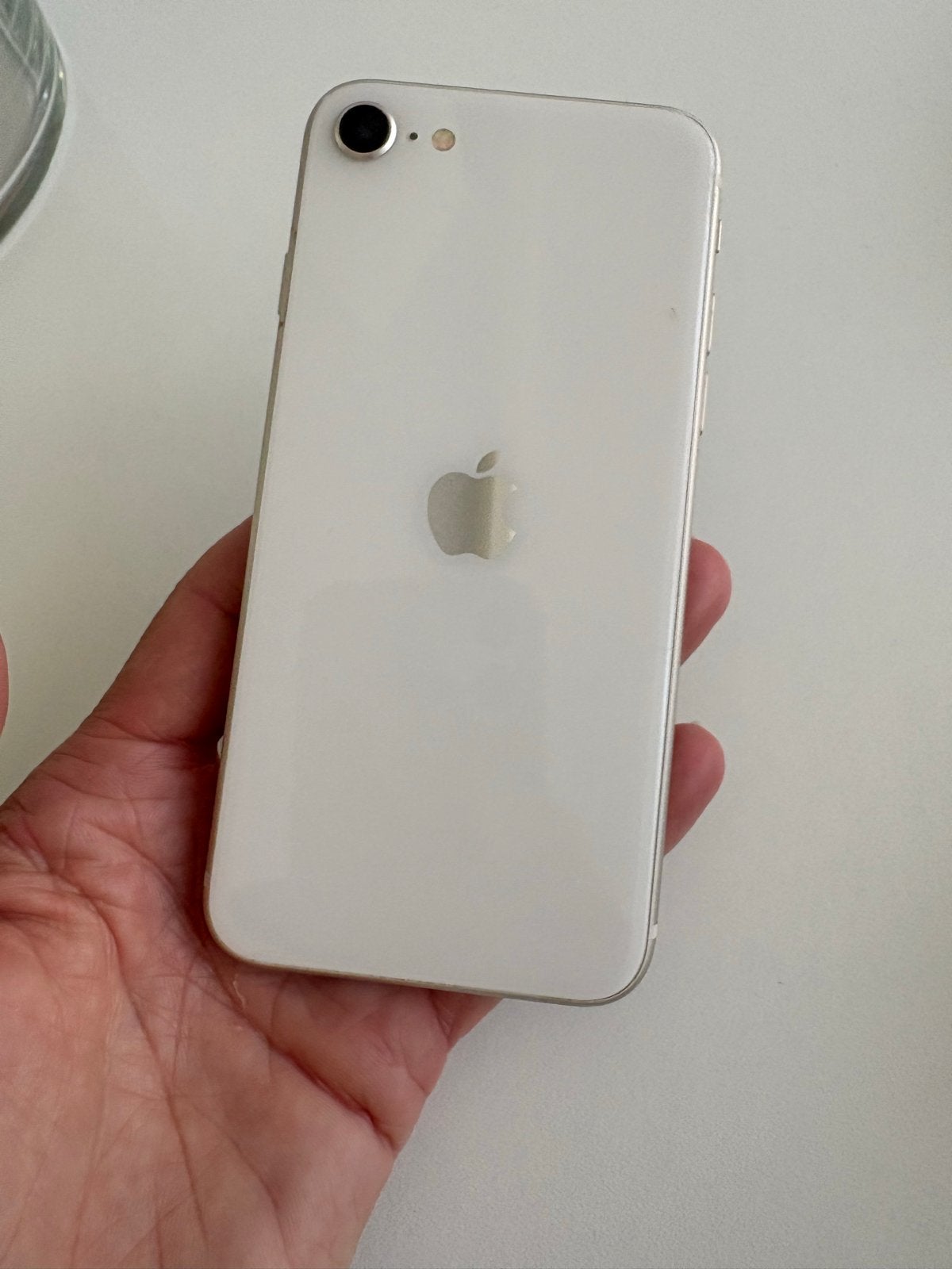 iPhone SE 2022 Starlight . Model GWJ1H9X7R2, Telecommunicatie, Mobiele telefoons | Apple iPhone, Gebruikt, Verzenden, Wit, 64 GB