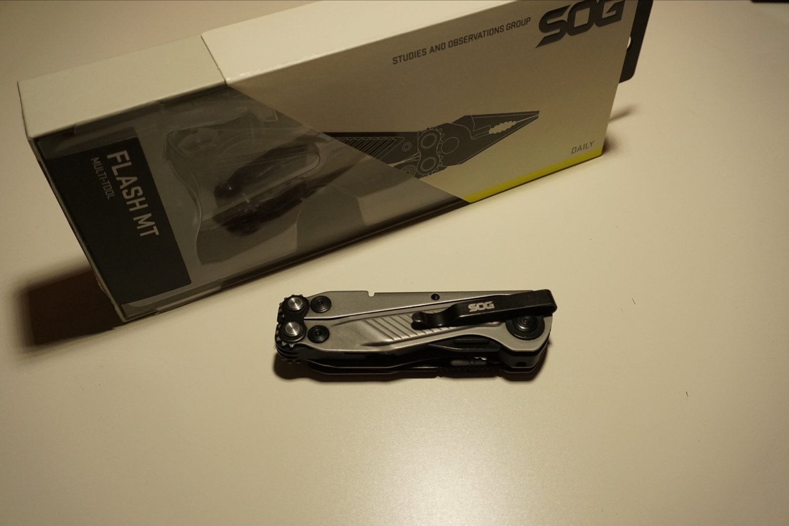 ZGAN SOG Flash MT Multitool met springloaded mes, Ophalen of Verzenden, Nieuw, Multitool, Overige merken
