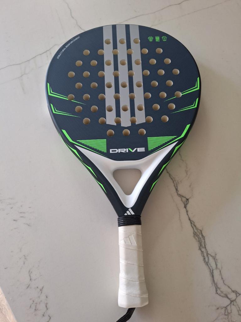 Mooi padel racket voor beginners van het merk adidas, Ophalen, Zo goed als nieuw