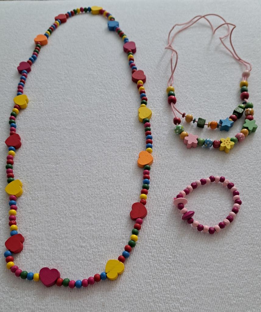 2 houten kralen kettingen en 1 armbandje, Sieraden, Tassen en Uiterlijk, Kindersieraden, Ophalen of Verzenden, Zo goed als nieuw