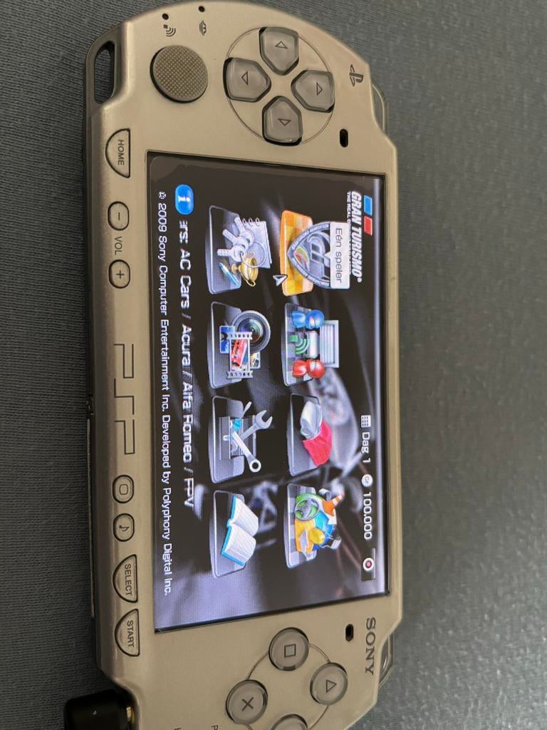 Sony PSP met 32 games en accessoires, Spelcomputers en Games, Spelcomputers | Sony PSP, Ophalen, Zo goed als nieuw, PSP Slim, Met games