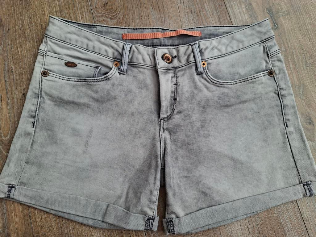 Korte grijze broek maat 28 van O'niell, Ophalen of Verzenden, Zo goed als nieuw, W28 - W29 (confectie 36), O'Neill