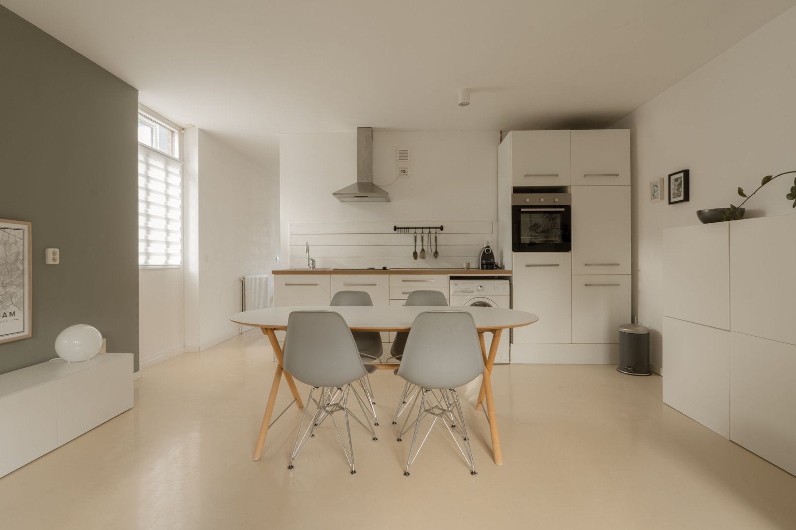 IKEA ovale eettafel SLAGULT, Ophalen, 50 tot 100 cm, Zo goed als nieuw, 150 tot 200 cm