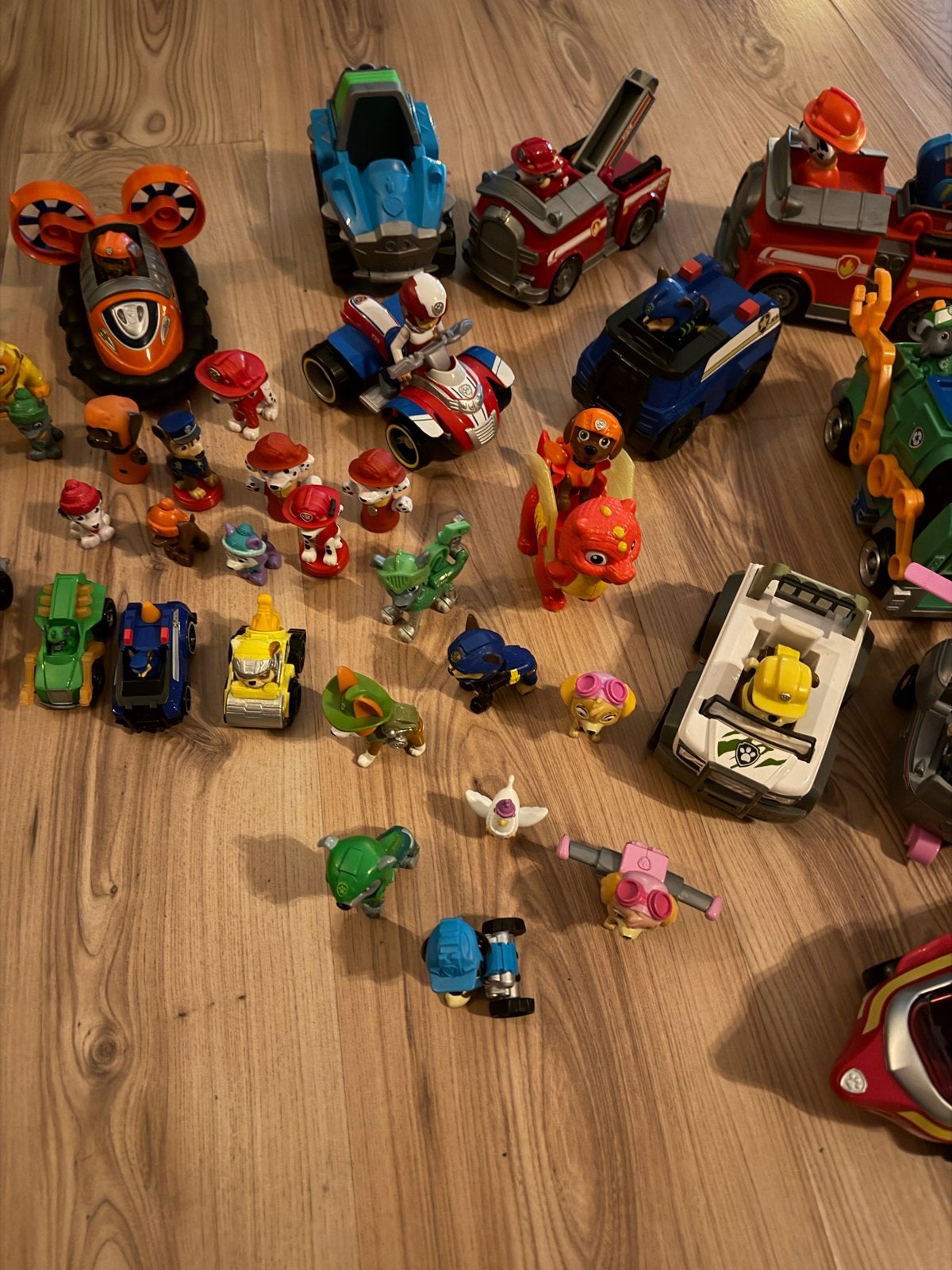 Grote collectie Paw Patrol speelgoed, Kinderen en Baby's, Speelgoed | Speelgoedvoertuigen, Ophalen of Verzenden, Gebruikt