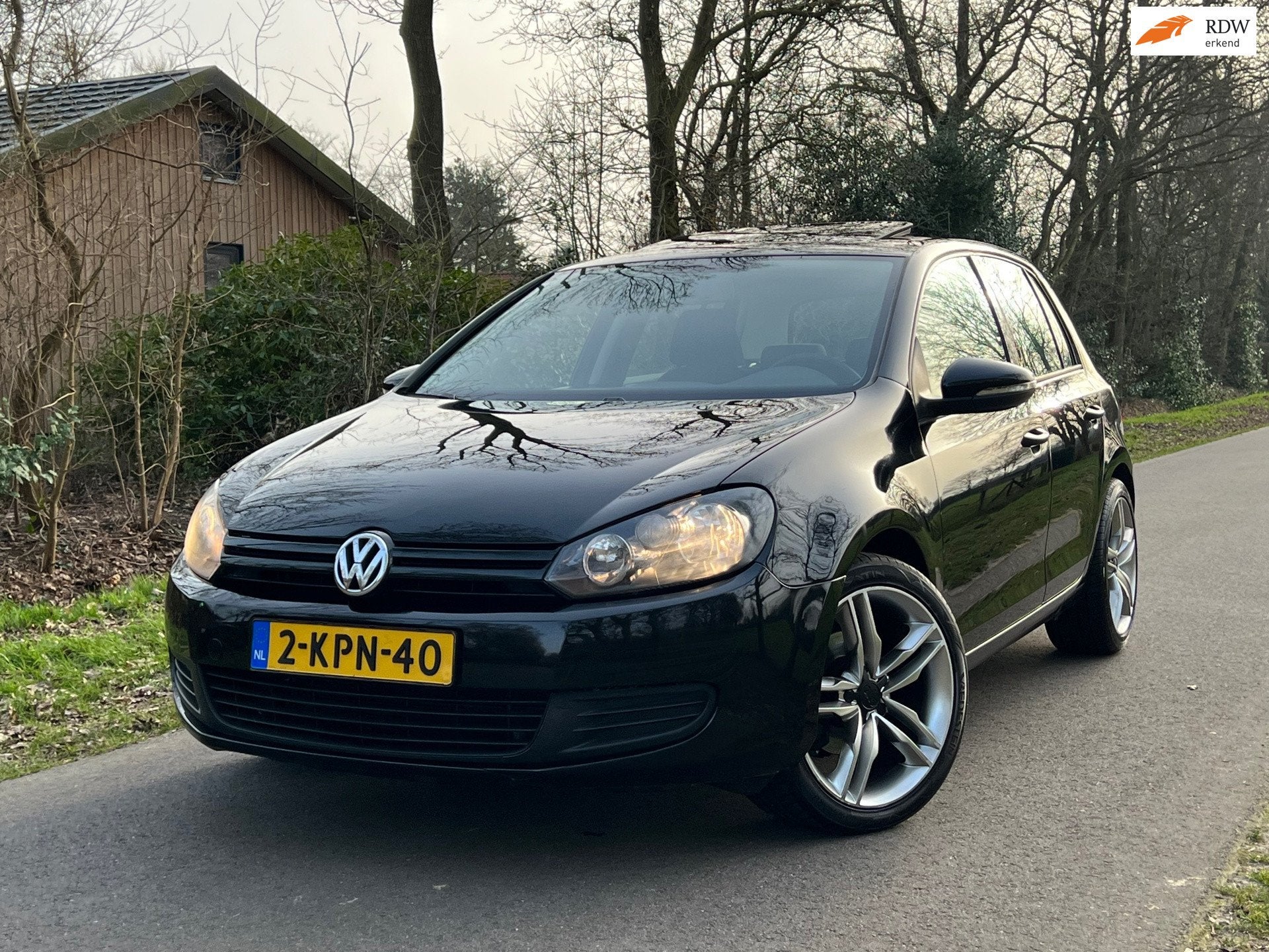 Volkswagen Golf 2.5 5-Cilinder | DSG + Dakje + Cruise + Clim, Gebruikt, Zwart, Overige carrosserieën, Zwart