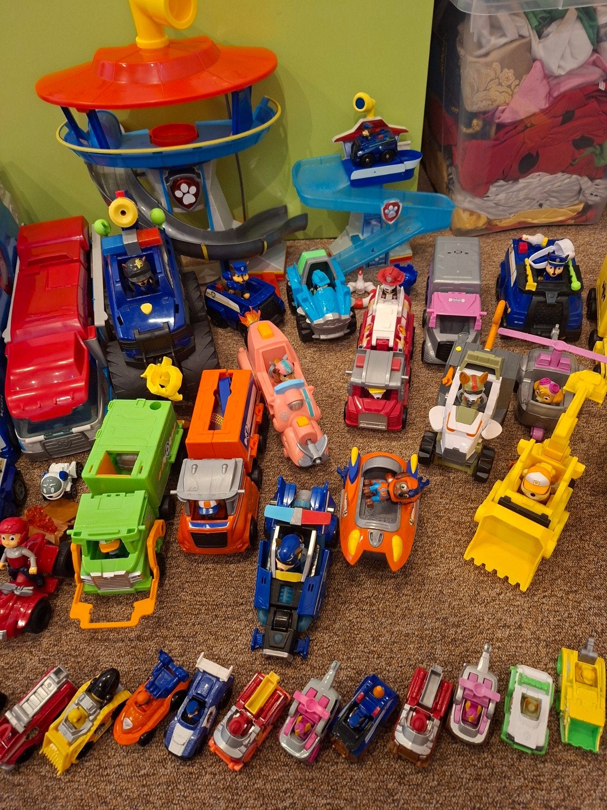 Grote Paw Patrol set met uitkijktoren en voertuigen, Ophalen of Verzenden, Gebruikt