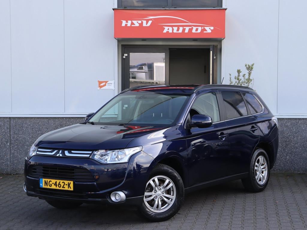 Mitsubishi Outlander 2.0 Intense navi LM camera trekhaak, 15 km/l, 4 cilinders, Blauw, Handgeschakeld