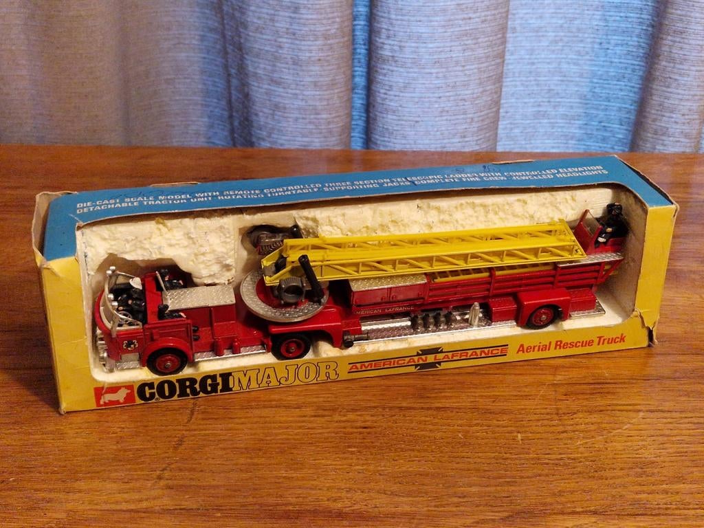 Corgi Major Aerial Rescue Truck 1143, ZGAN, Corgi, Corgi, Ophalen of Verzenden, Zo goed als nieuw