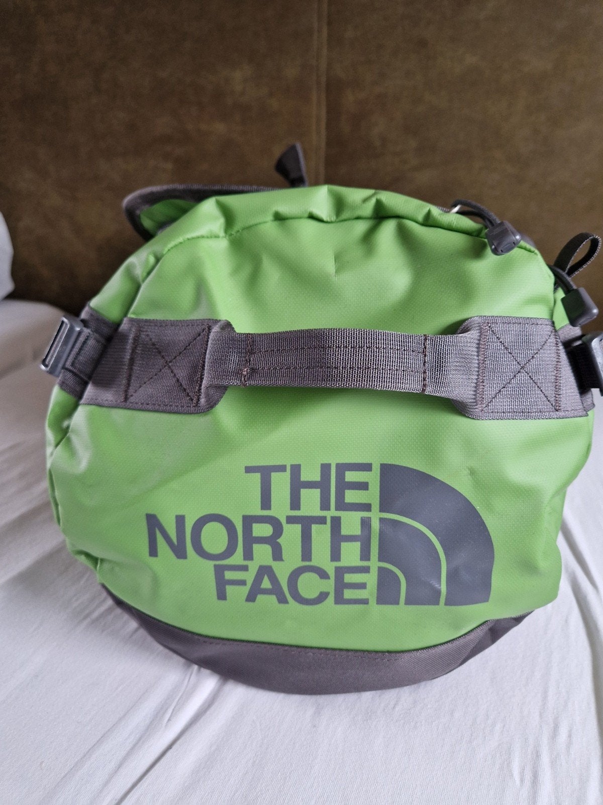 The North Face Base Camp Duffel S - 42L - Groen - Waterdicht, 40 cm of meer, Nieuw, Waterdicht, 30 tot 45 cm