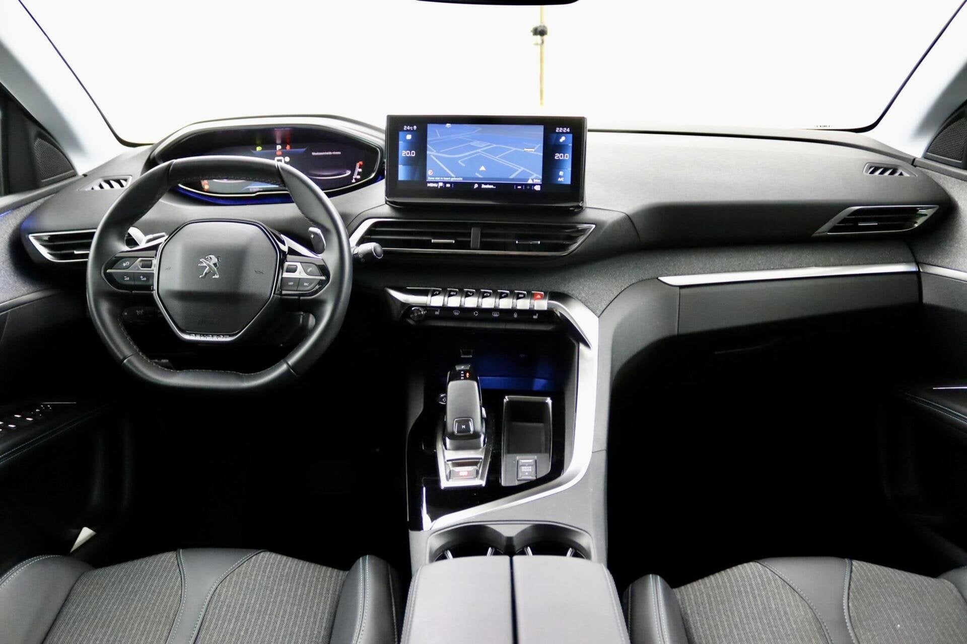 Peugeot 3008 1.2 PureTech Allure Business zwart automaat, Gebruikt, 1199 cc, Zwart, Origineel Nederlands