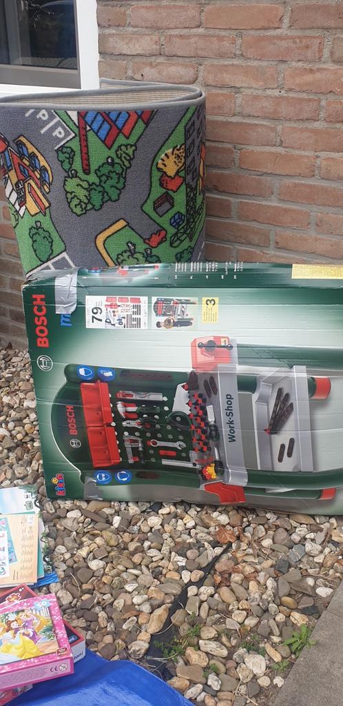 Bosch speelbank met extra gereedschap - Zo goed als nieuw, Ophalen, Zo goed als nieuw, Bouwen