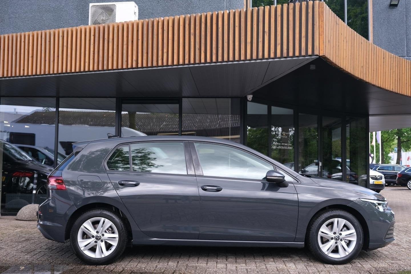 Volkswagen Golf 1.0 eTSI Life Business|Rijklaar|ACC|Massage|, Gebruikt, Euro 6, 49 €/maand, Bedrijf
