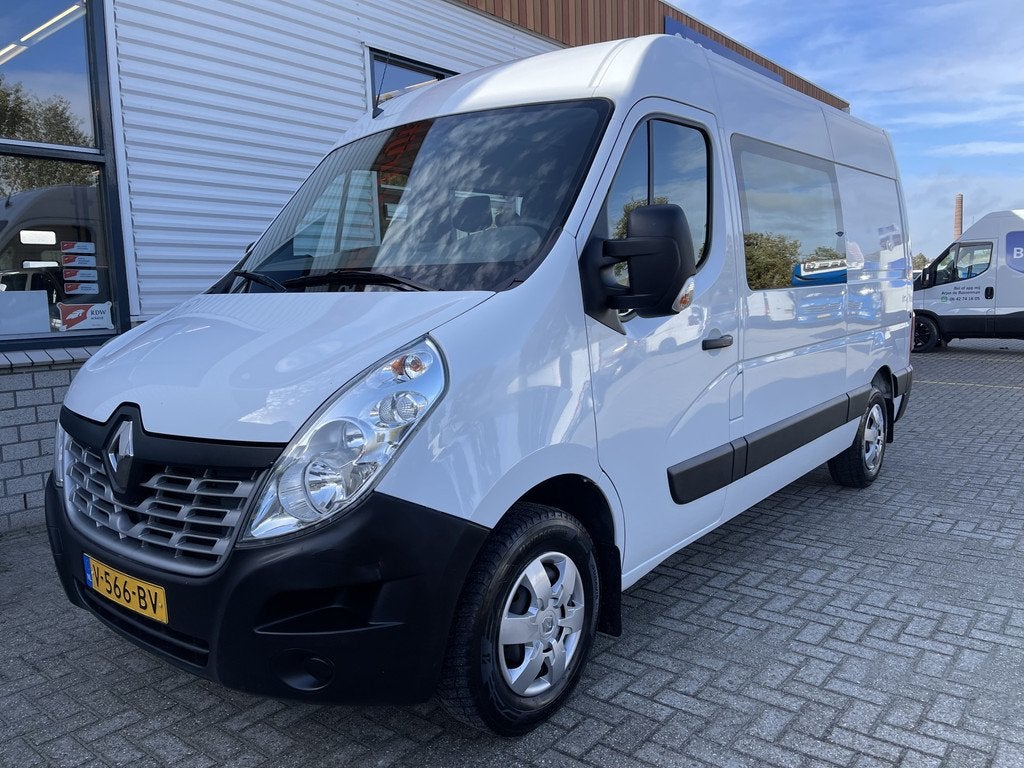 Renault Master T35 2.3 dCi 130pk L2H2 DC 6 persoons / vaste, Auto's, Bestelauto's, Stof, Gebruikt, 4 cilinders, Renault