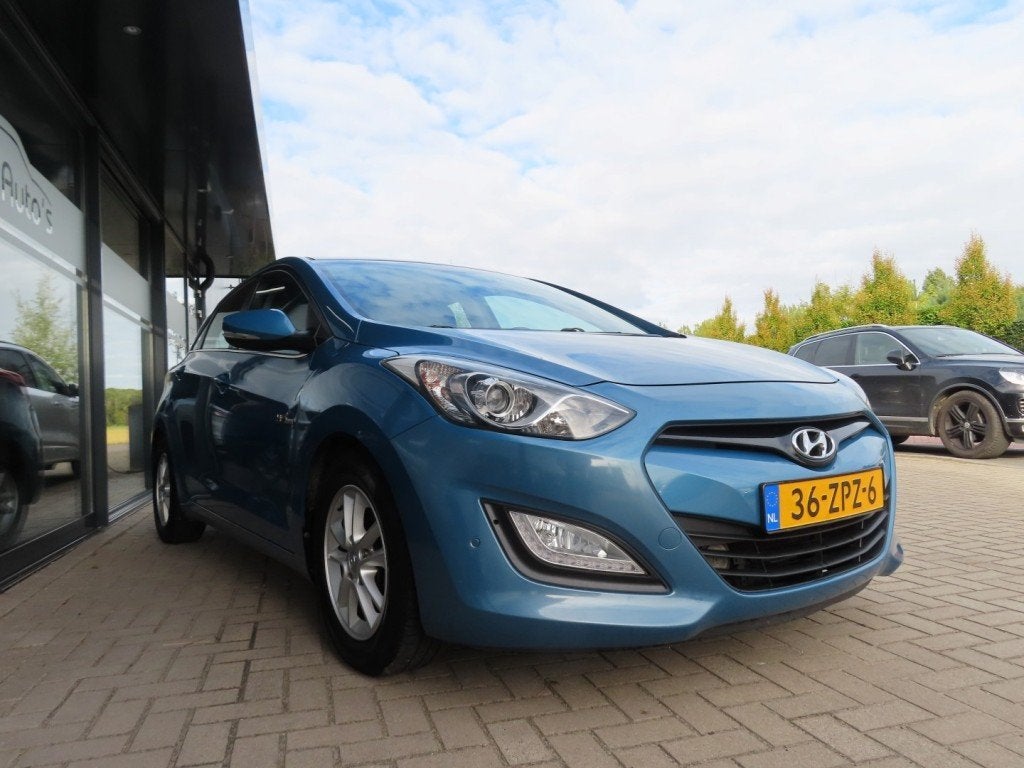 Hyundai I30 1.6 GDI i-Vision Ecc Cruise Camera Navi Led Pdc, Voorwielaandrijving, Euro 5, 135 pk, Gebruikt