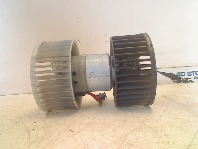 Kachel Ventilatormotor BMW 3 serie Compact (E46/5) 130101103, Gebruikt, Petuelring 130, München 80809, , Duitsland, BMW, Bayerische Motoren Werke AG