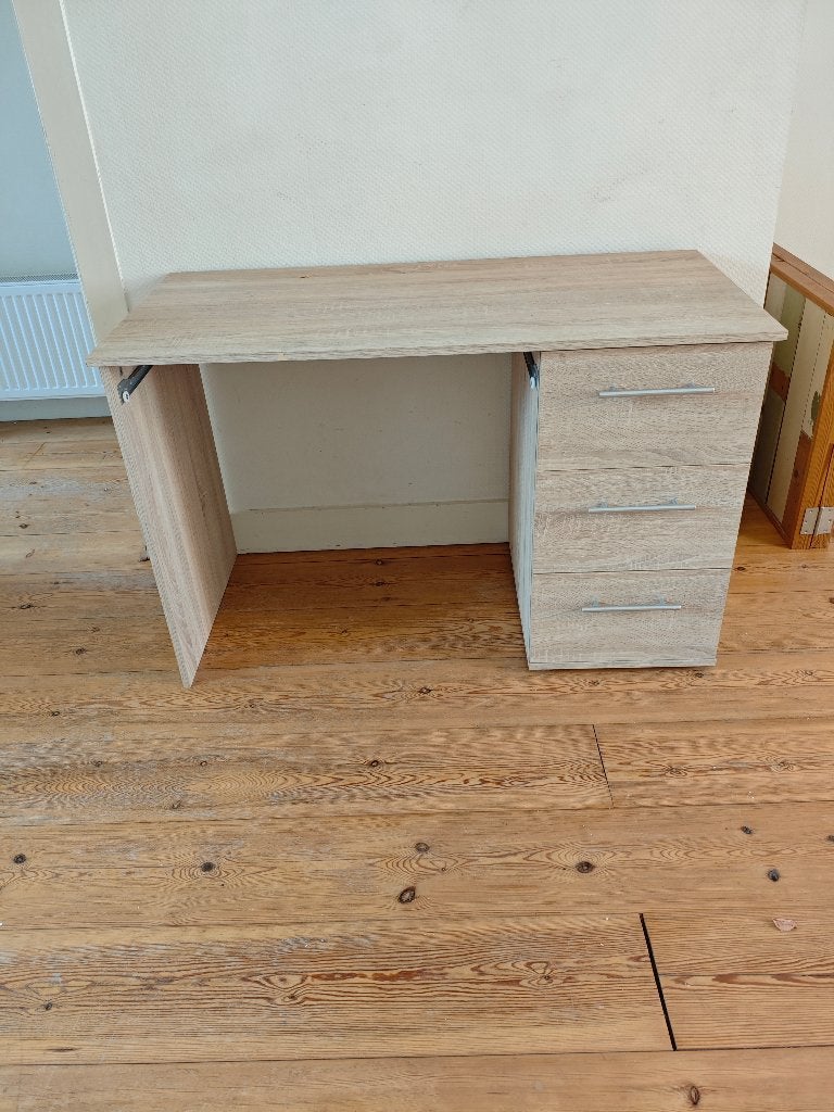 bureau, Ophalen, Gebruikt, Spaanplaat of MDF, Kinderbureau