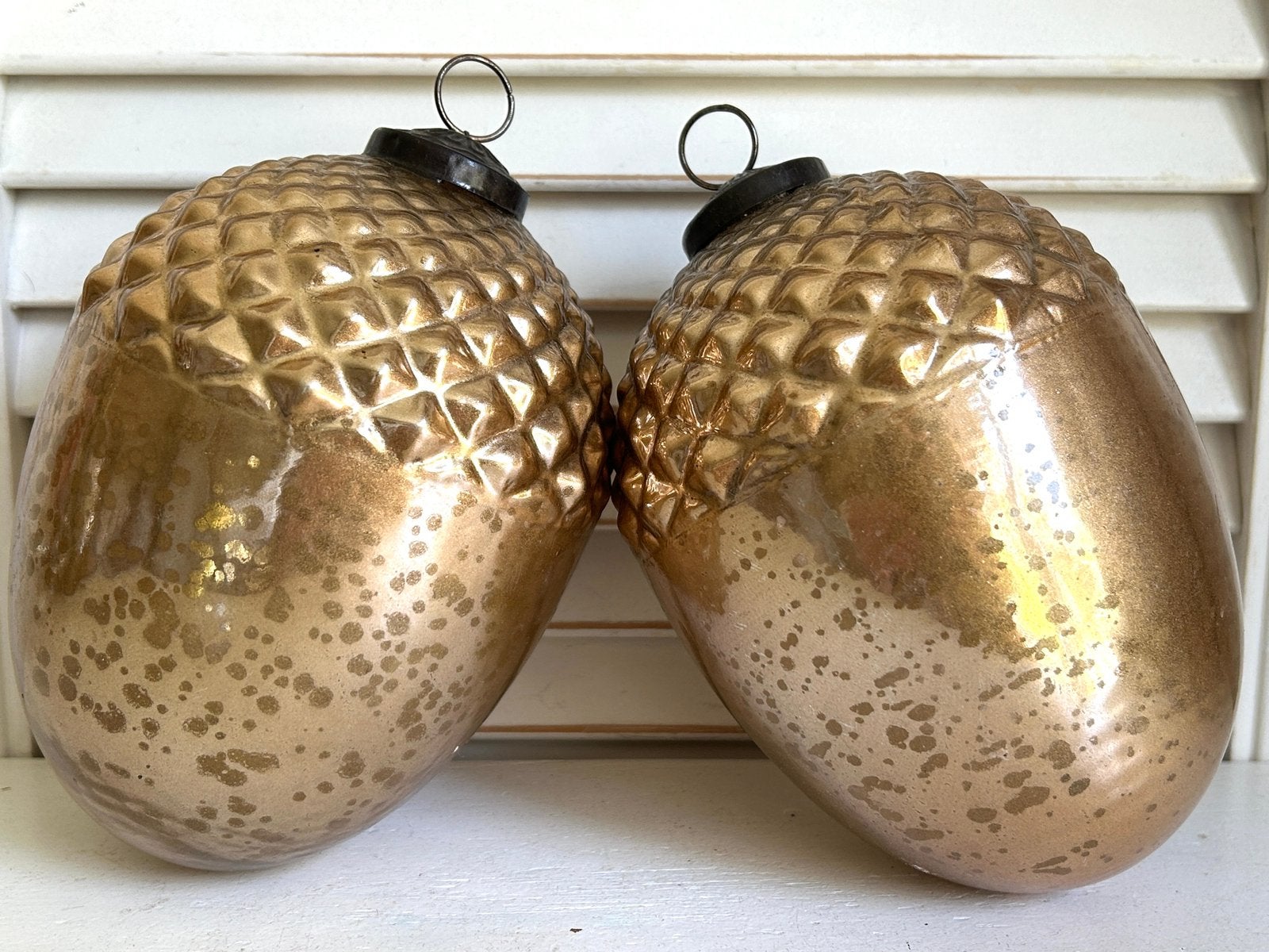 Twee vintage glazen eikel kerstballen bronskleur 16cm, Diversen, Ophalen, Gebruikt