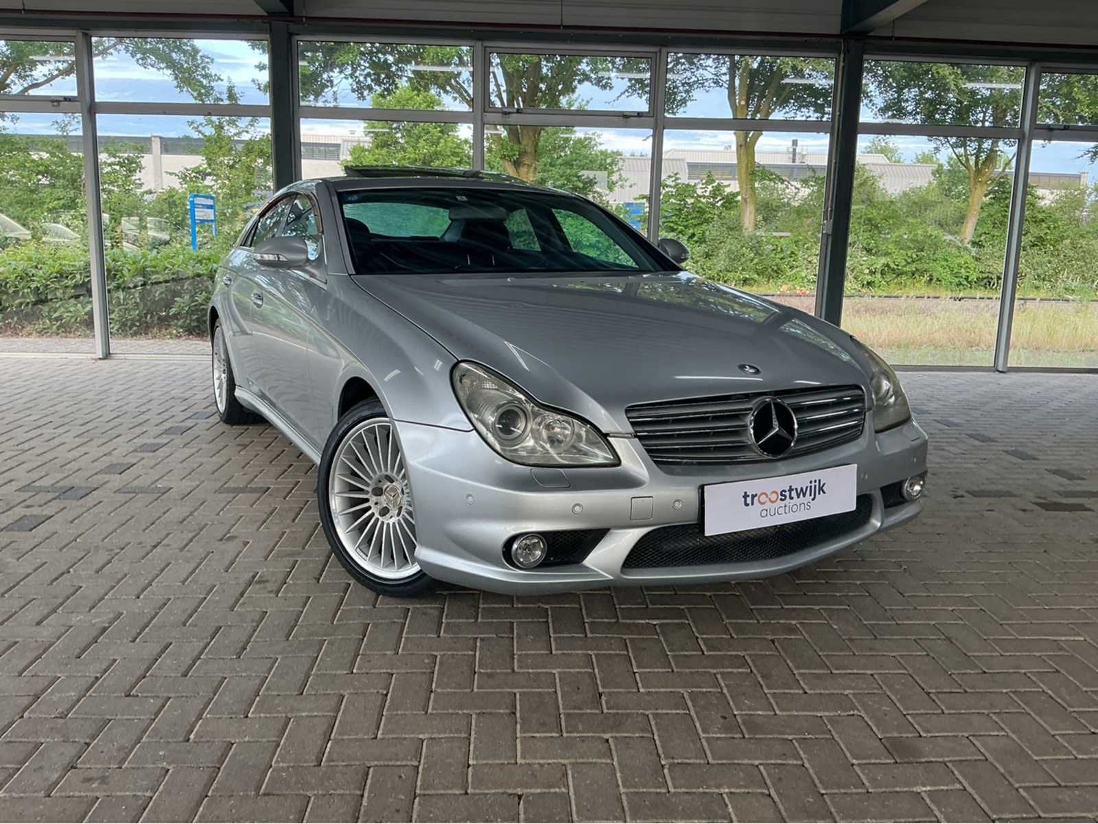 Mercedes CLS500 AMG C219 | 5.0 V8 | 2005 | youngtimer | 306, Auto's, Automaat, Gebruikt, Overige carrosserieën, Bedrijf