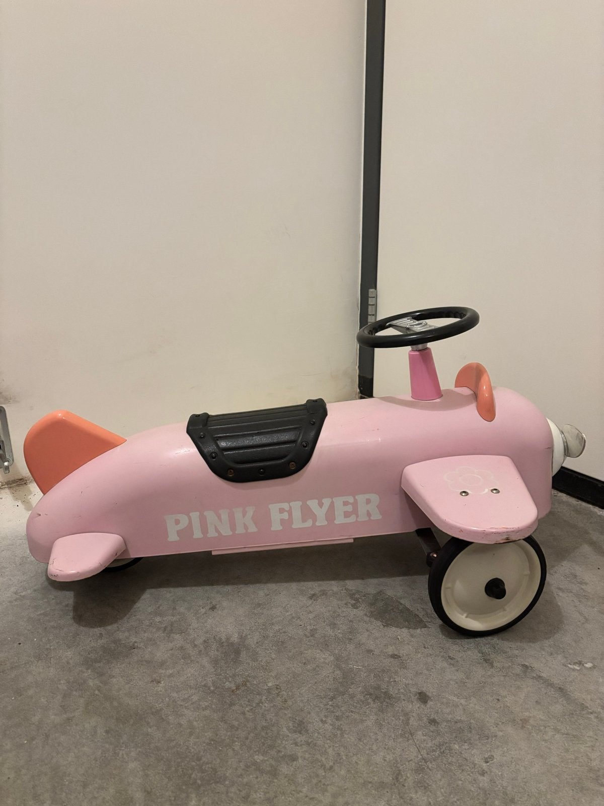 Retro roze loopvliegtuig - Pink Flyer, Kinderen en Baby's, Ophalen, Gebruikt, Loopvoertuig