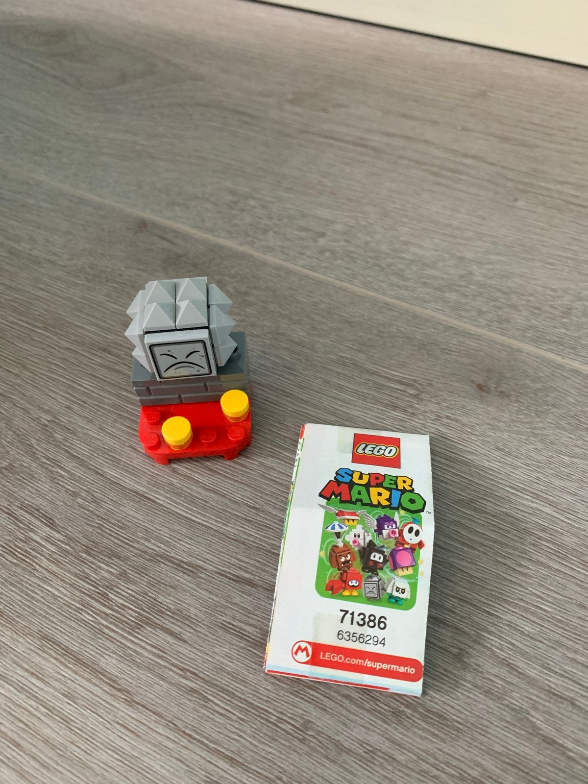 Lego Super Mario Thwomp Drop uit 71386 Character Pack, Ophalen of Verzenden, Zo goed als nieuw, Overige merken
