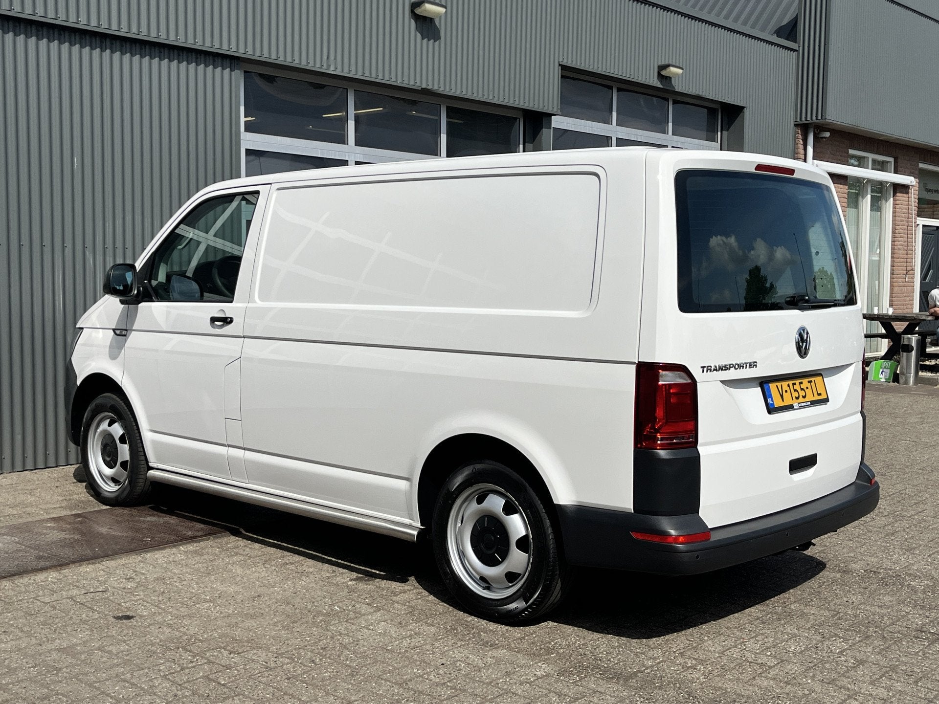 Volkswagen Transporter 2.0 TSI L1H1 Benzine Airco Cruise con, Stof, Gebruikt, Euro 6, 4 cilinders