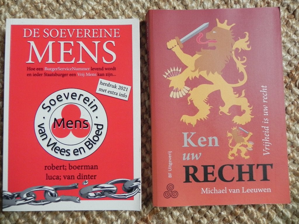 De Soevereine Mens + Ken Uw Recht, Ophalen of Verzenden, Zo goed als nieuw, Juridisch en Recht, Nederland