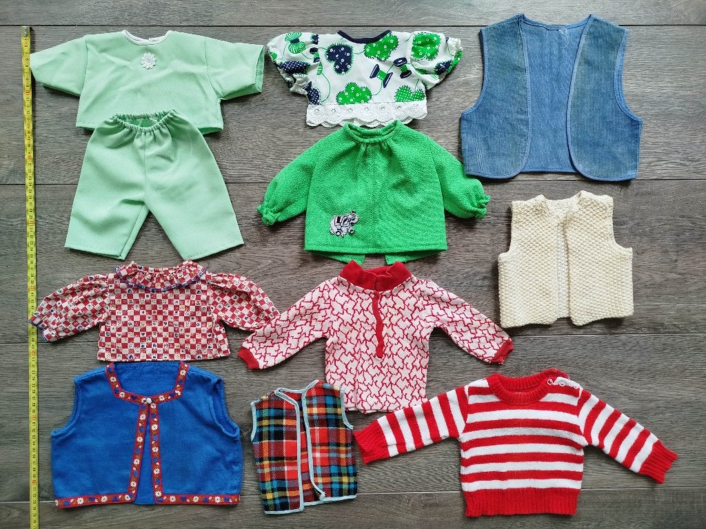 Poppenkleertjes hesjes en truitjes (4), Ophalen of Verzenden, Gebruikt, Kleertjes