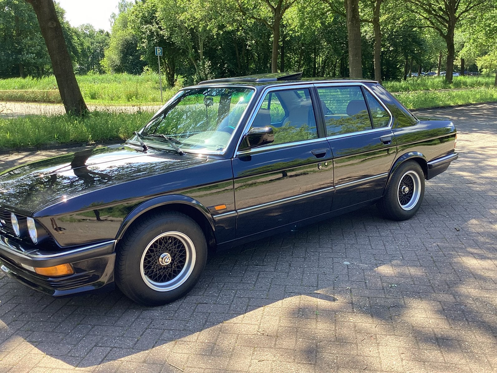 Bmw e28 535i(Katalysator 186 pk), Achterwielaandrijving, Beige, 3406 cc, Stoelverwarming