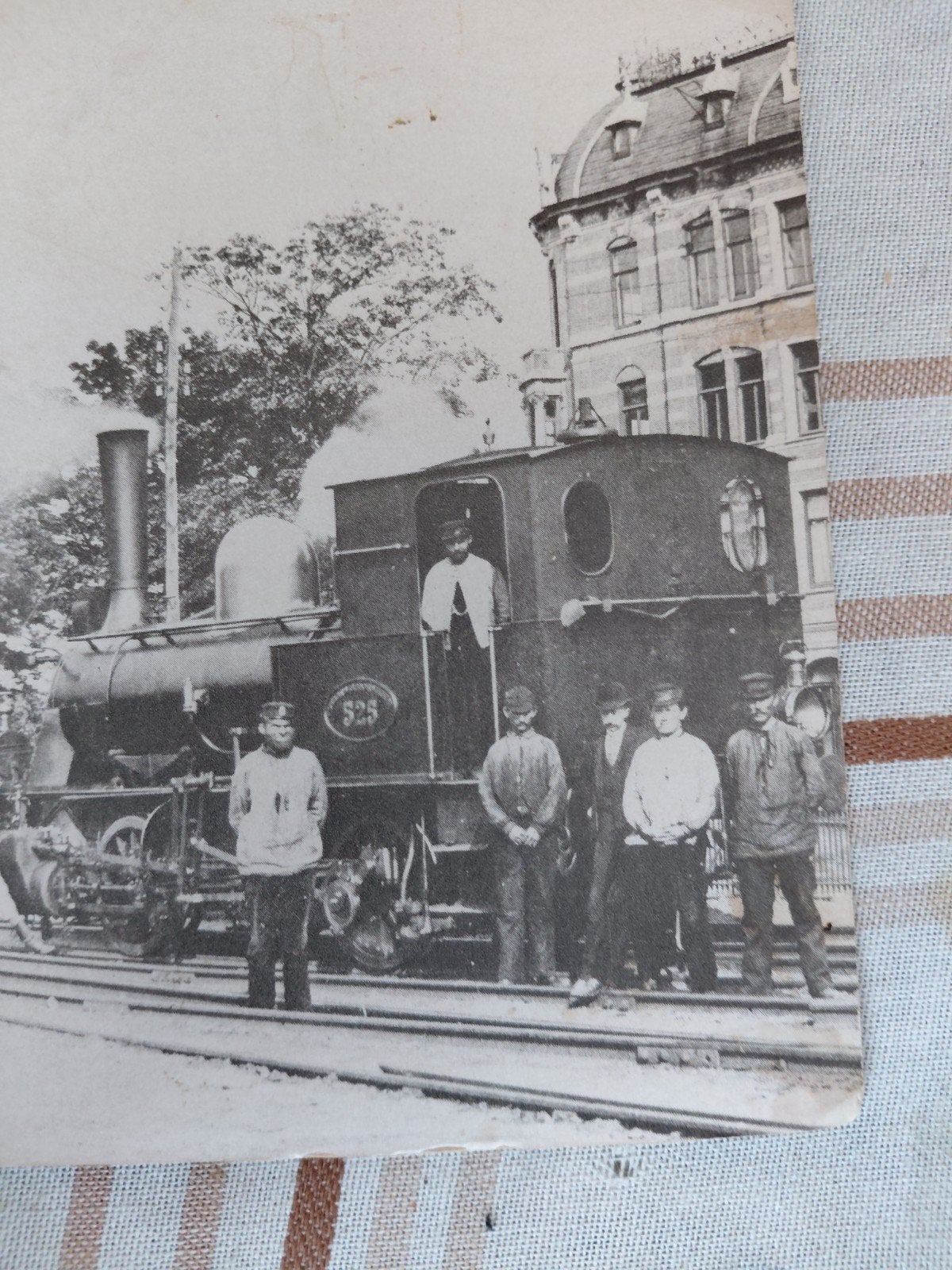 k 97 Amsterdam  Vrachttrein in Sarphatistraat, Verzamelen, Ophalen of Verzenden, Zo goed als nieuw, Tram, Kaart of Prent