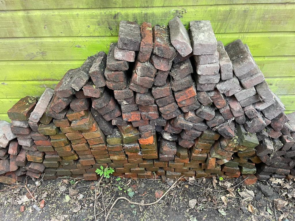 Gratis waaltjes >0,5m3, Ophalen of Verzenden, Gebruikt, Overige materialen, Klinkers