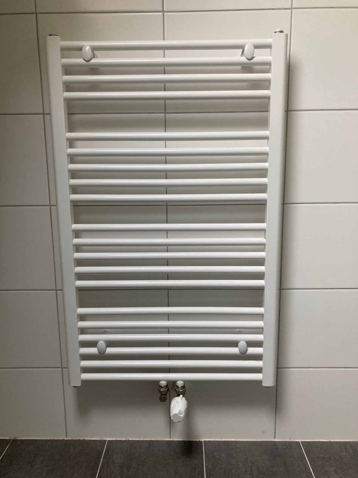 Te koop design radiator 60 x 95, Doe-het-zelf en Verbouw, Verwarming en Radiatoren, Ophalen, Radiator, Zo goed als nieuw, 60 tot 150 cm