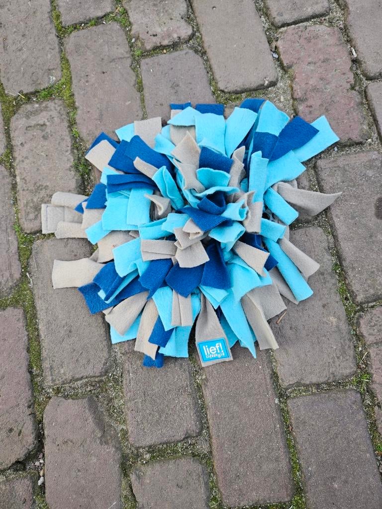 Snuffelmat voor hond merk Lief, Ophalen, Gebruikt, Intelligentiespeelgoed