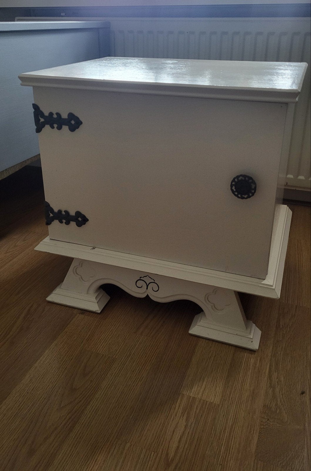 Vintage nachtkastje/bijzettafel met opbergruimte, Ophalen, Gebruikt, 45 tot 65 cm, Minder dan 55 cm