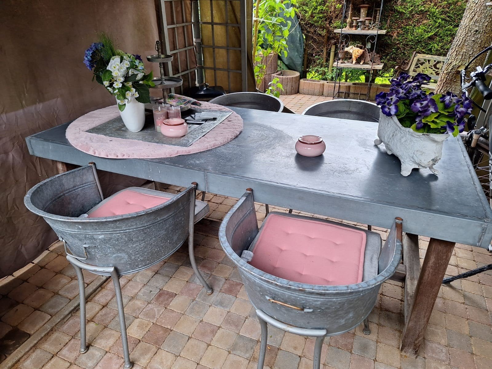 Zinken tuinset: 4 kuipstoelen en tafel met zwaar zinken blad, Ophalen, Gebruikt, Tuinset, Eettafel