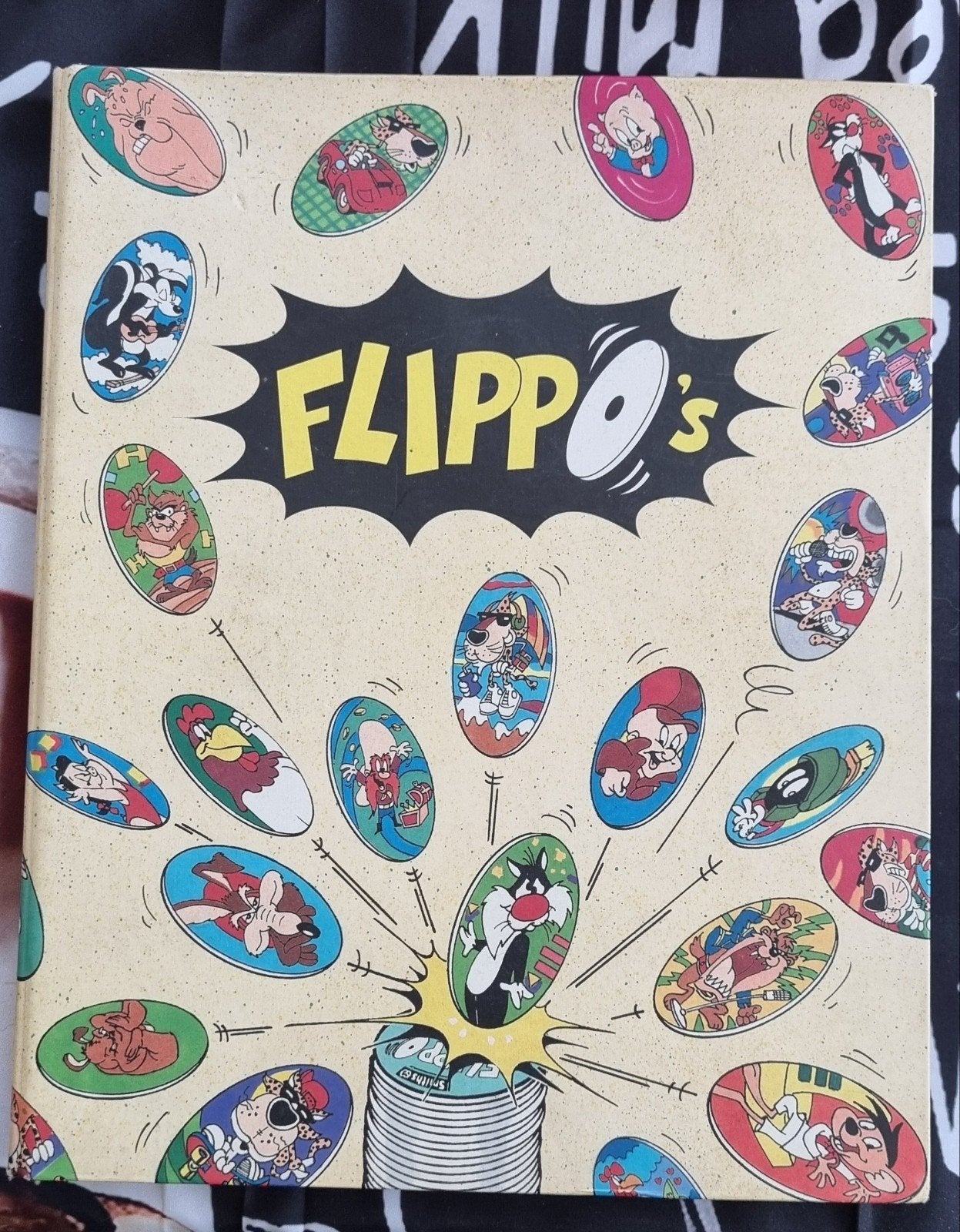 Flippo map deel 1 - Looney Tunes (7 flippo's missend), Verzamelen, Flippo's, Verzenden, Looney Tunes, Map, Album of Poster, Met verzamelmap(pen)