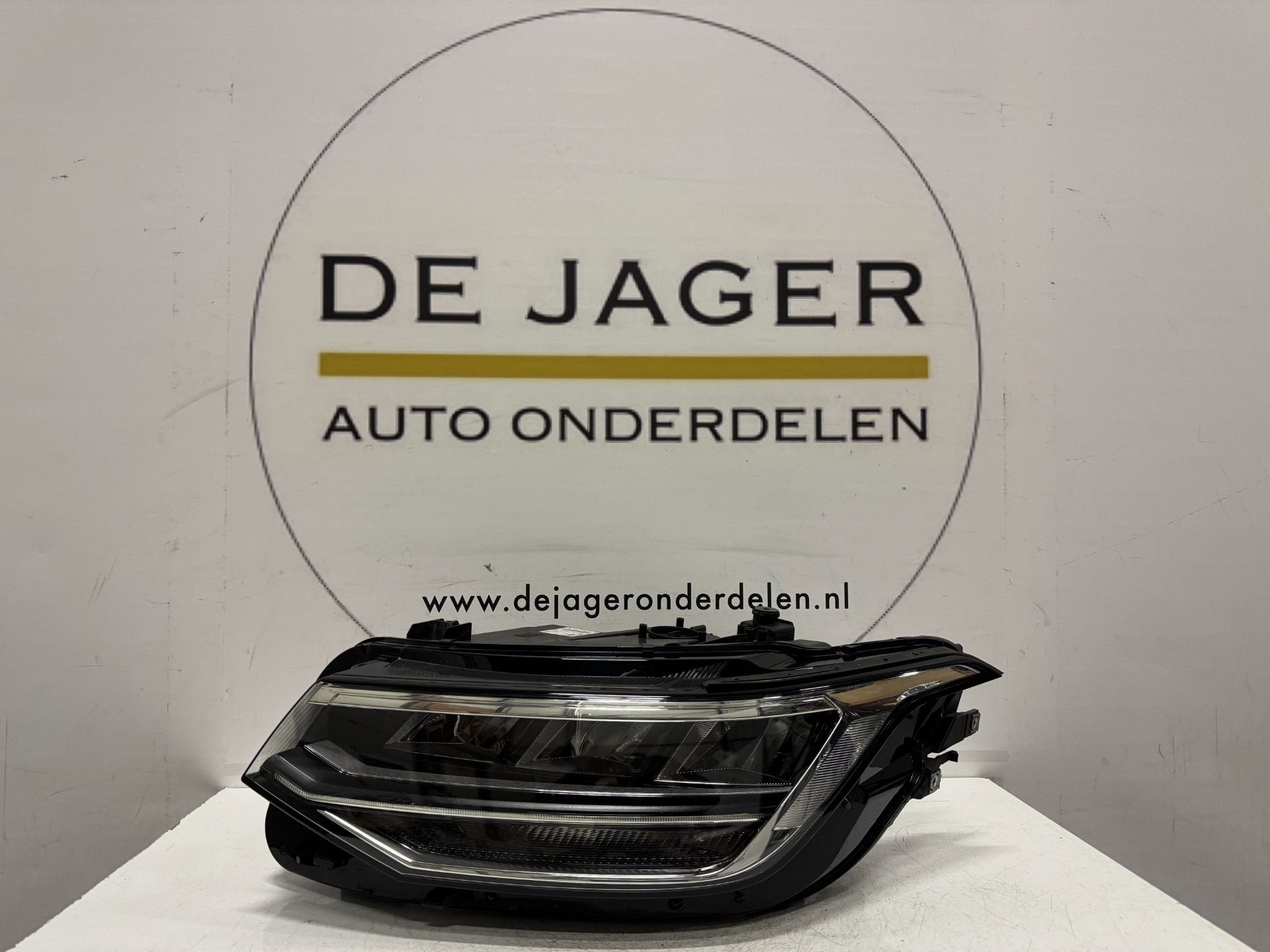 VW TIGUAN FACELIFT H7 LED KOPLAMP LINKS 2020- 5NB941035C, Gebruikt, Volkswagen, Volkswagen AG, Berliner Ring 2
38440  Wolfsburg, DE