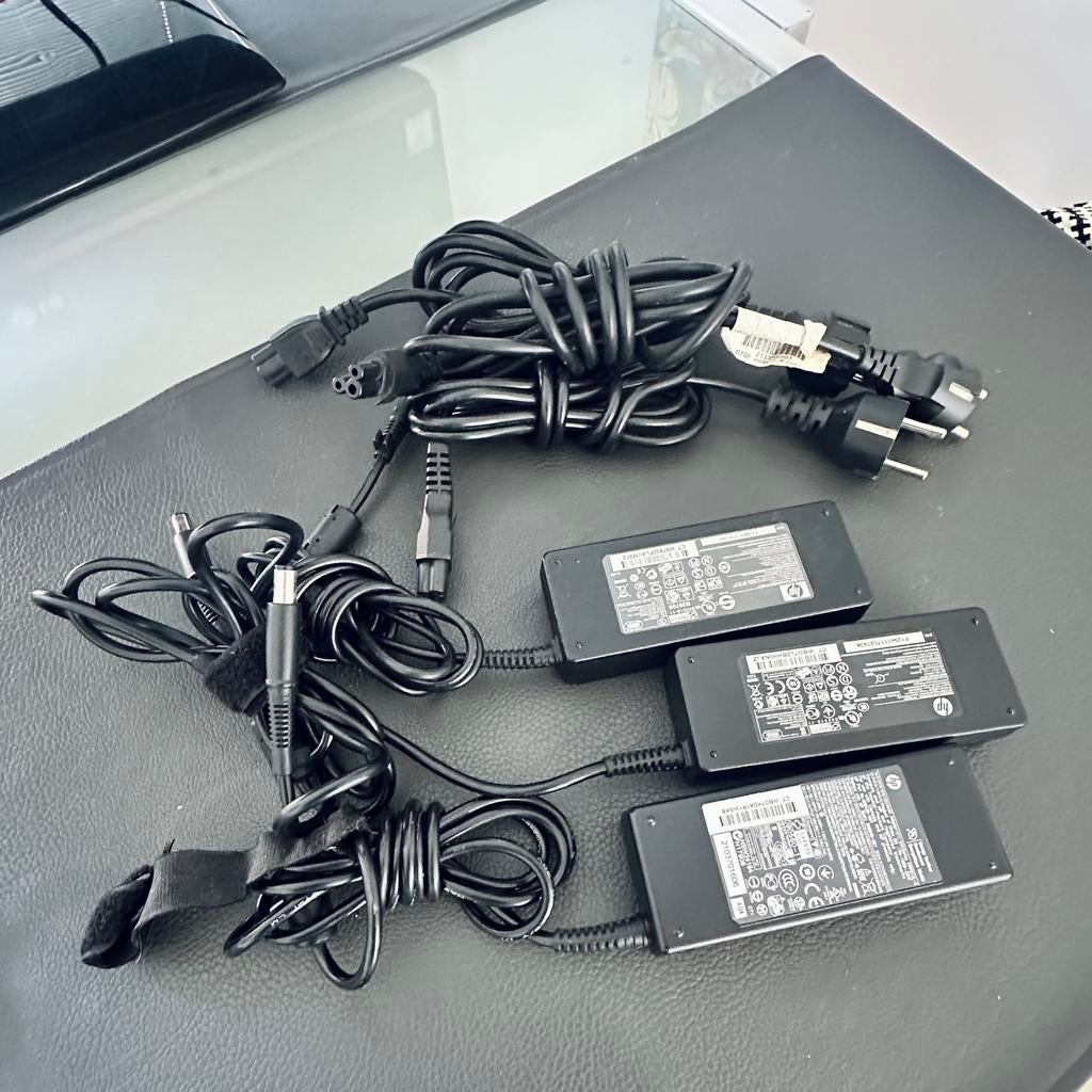 3x HP Laptop adapters, Ophalen