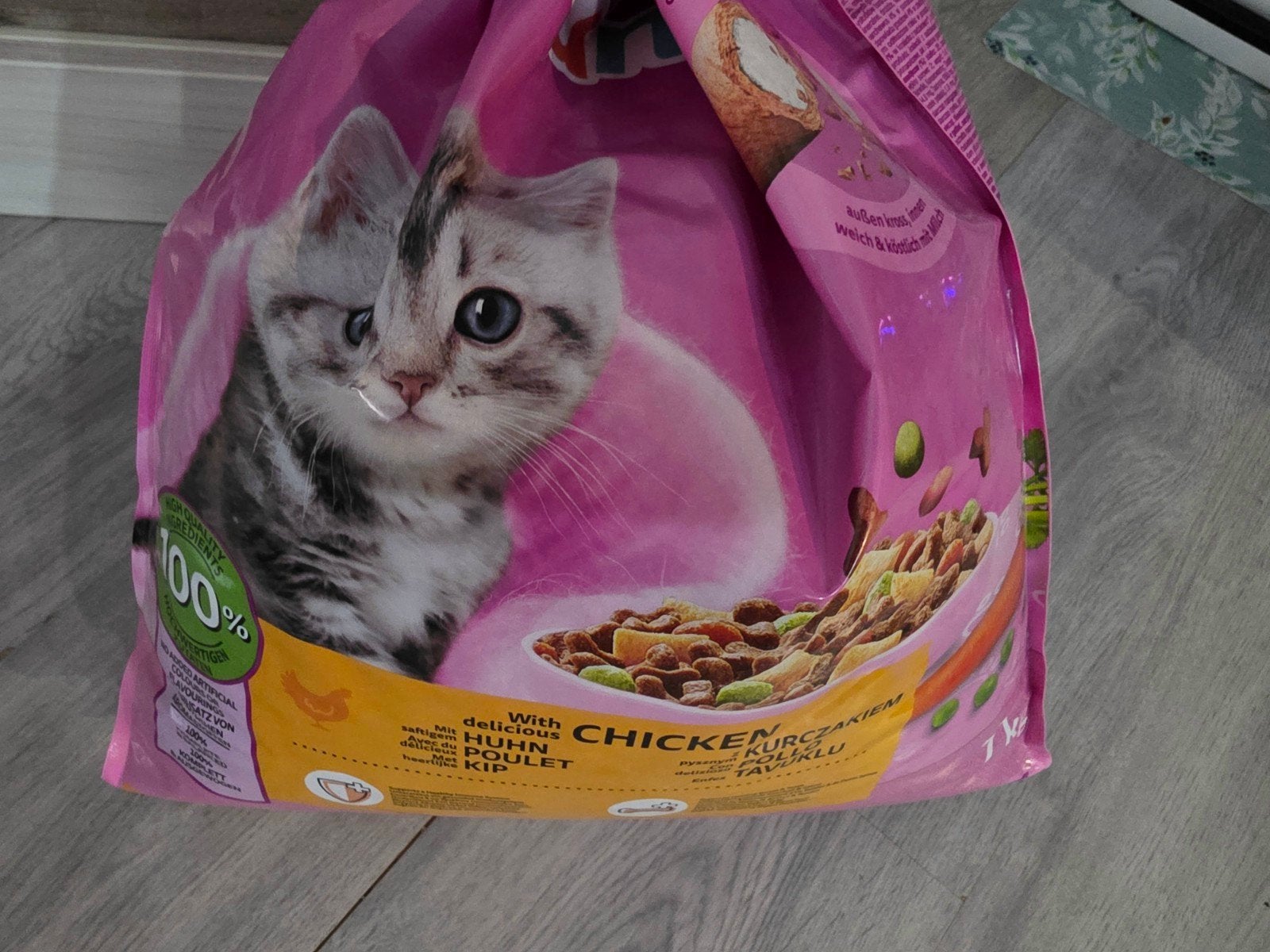 kitten broken, Ophalen