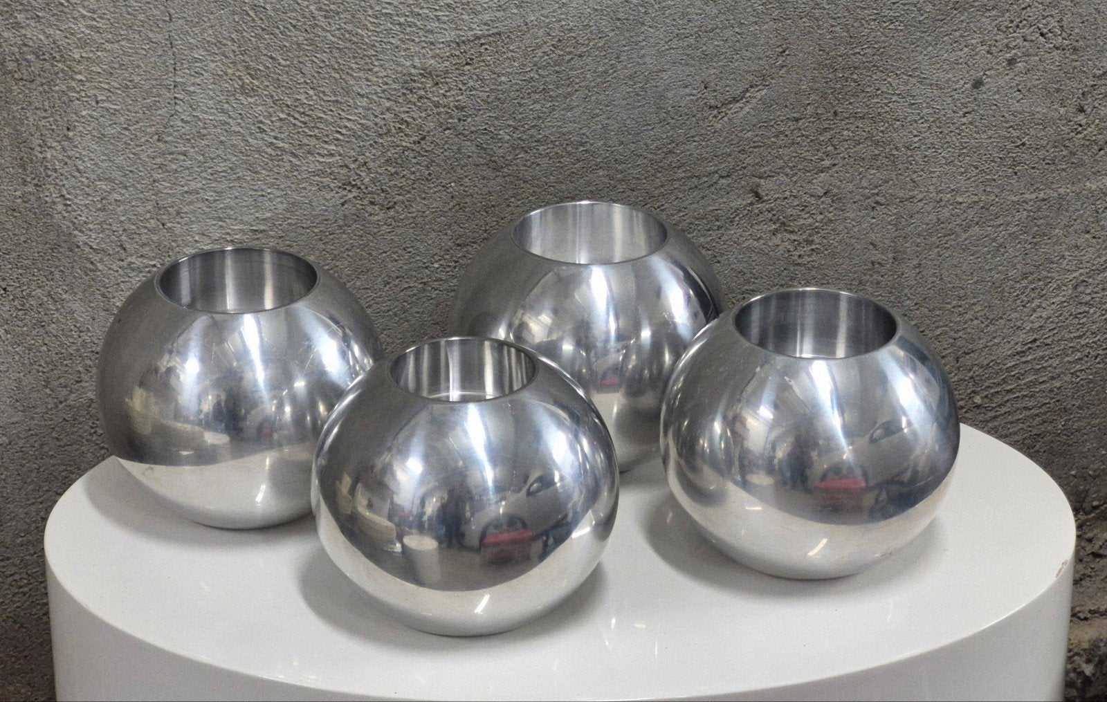 Titel:Set van 4 Vintage IKEA Nässjö Bolkandelaars Aluminium, Ophalen of Verzenden, Gebruikt, Metaal, Kandelaar