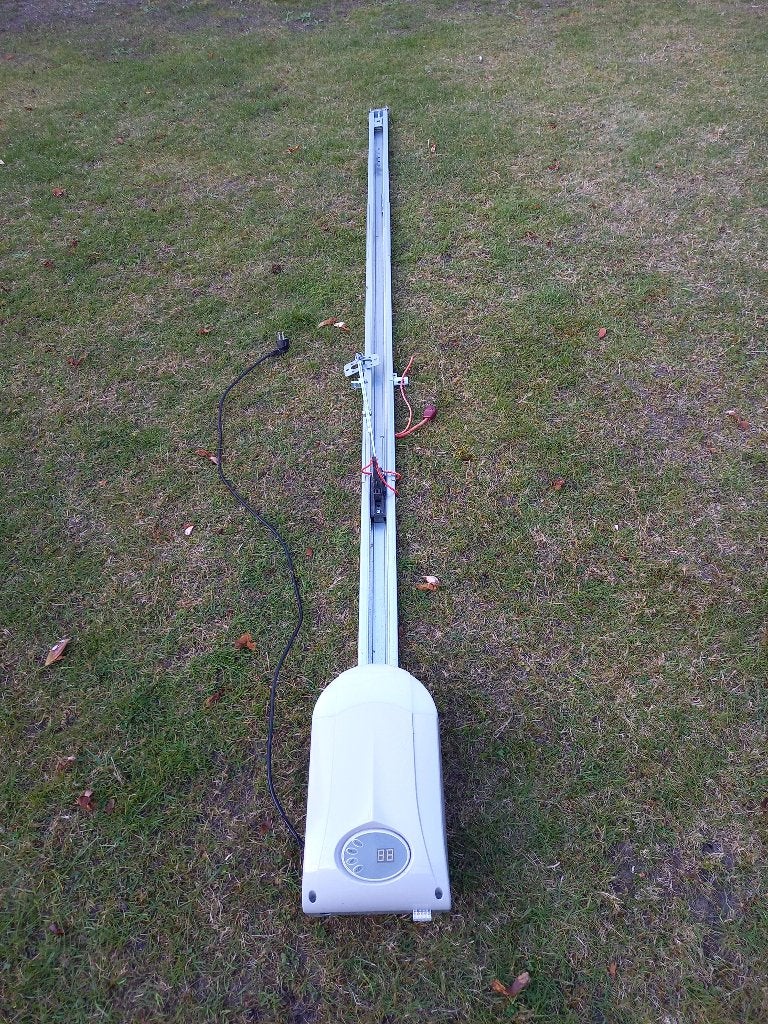 Garagedeur opener, Doe-het-zelf en Verbouw, Deuren en Horren, Gebruikt, Garagedeur, 215 cm of meer, 120 cm of meer, Metaal, Ophalen