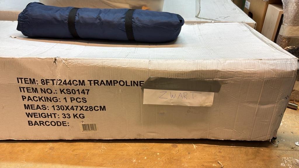 Nieuwe trampoline 244 cm met tent, Ophalen, Zo goed als nieuw