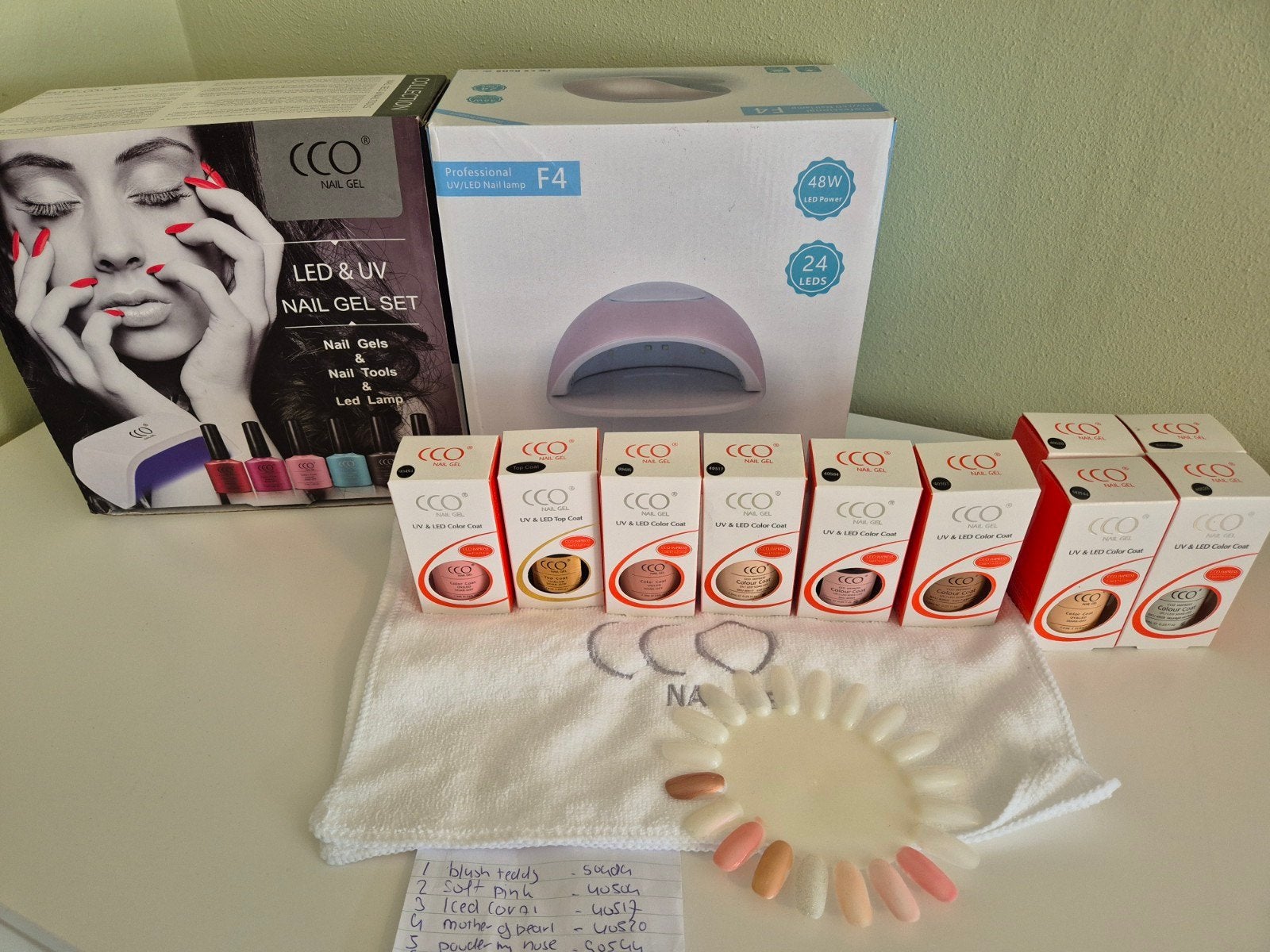 CCO LED & UV Nagellak Set met Lamp en Accessoires, Gebruikt, Overige kleuren, Ophalen of Verzenden, Handen en Nagels