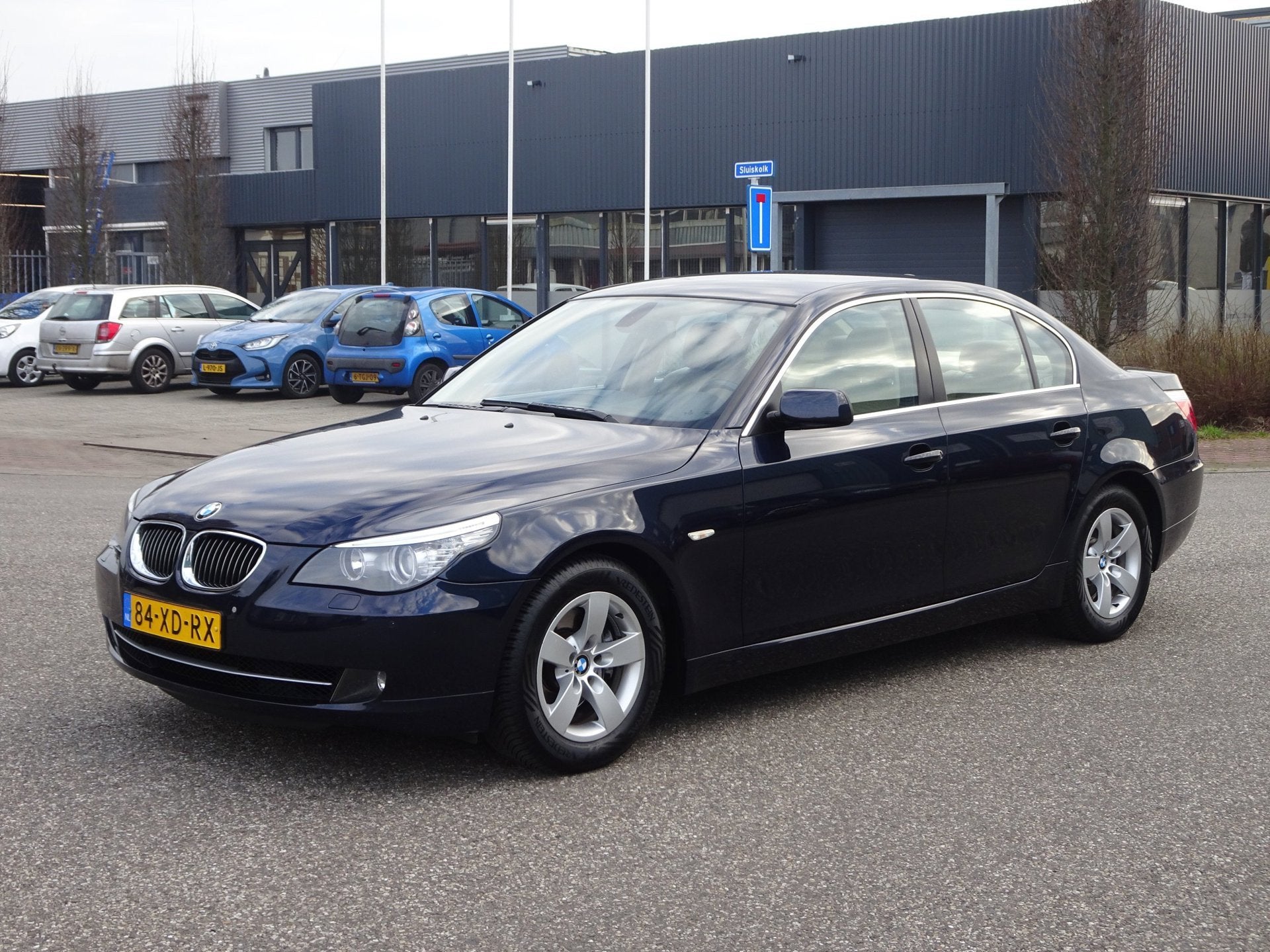 BMW 5-serie 523i Business Line Leder Nap Aut. Pdc Navi, Achterwielaandrijving, Blauw, Bedrijf, 1500 kg