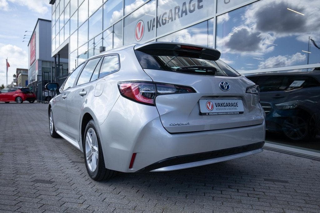 Toyota Corolla Touring Sports 1.8 Hybrid Business | Navi | C, 450 kg, Gebruikt, 750 kg, 4 cilinders