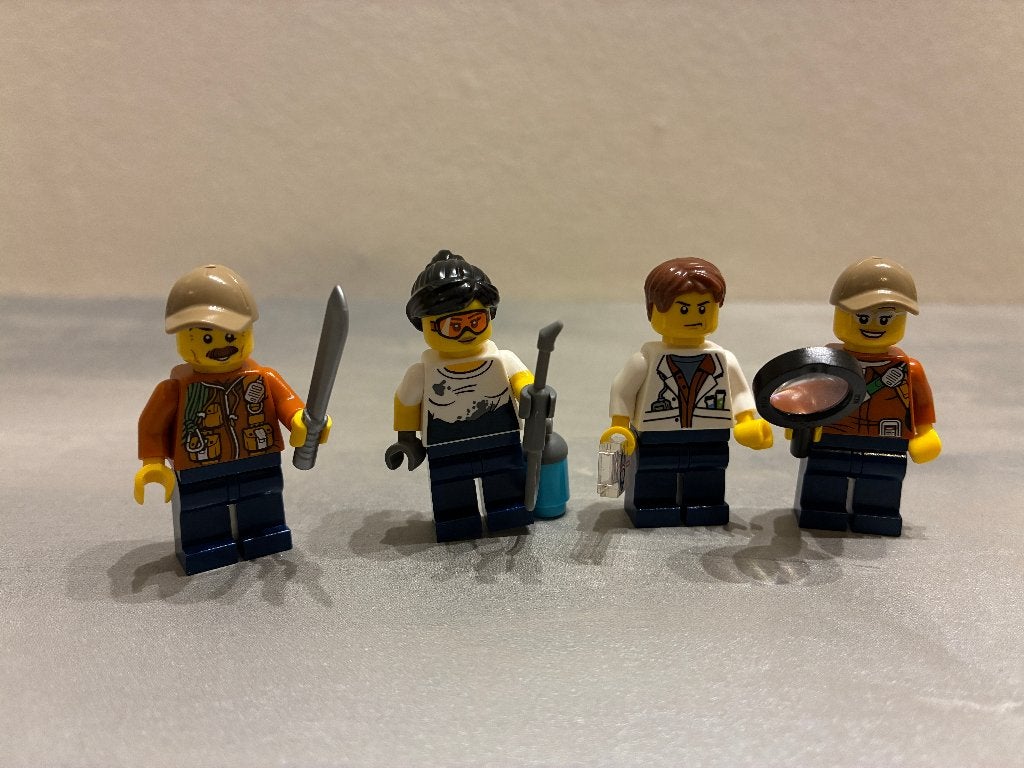 Lego 5004940 Bricktober Minifigure Collection City Jungle, Lego, Compleet, Ophalen of Verzenden, Zo goed als nieuw