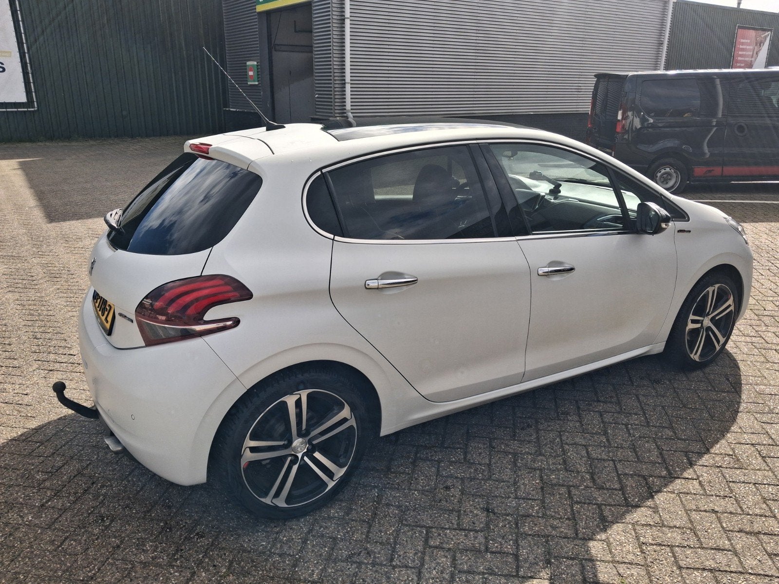 Peugeot 208 1.2 Puretech 81KW Aut-6 2017 Wit, Zwart, 1199 cc, Leder en Stof, Origineel Nederlands