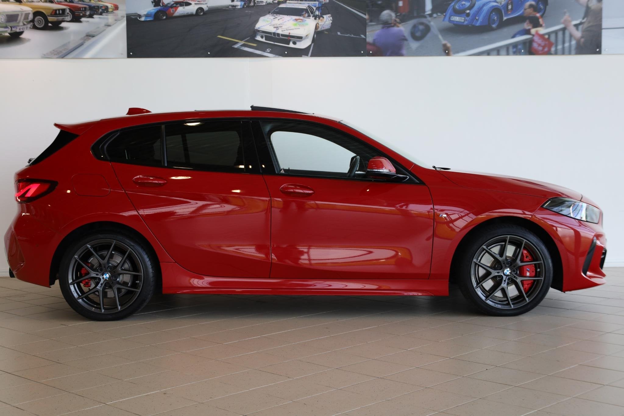 BMW 1 Serie 120i M Sport PRO | Panoramadak | Adaptieve LED |, Auto's, 1998 cc, 730 kg, Gebruikt, 4 cilinders