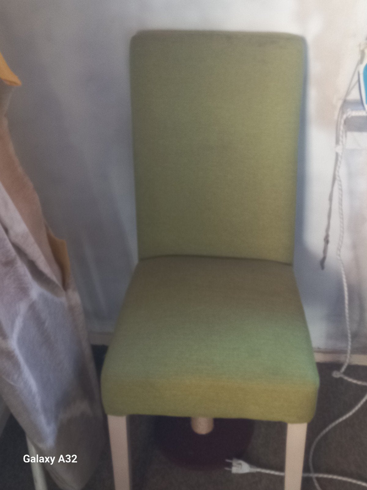 Diverse eetkamerstoelen - stof, verschillende kleuren, Hout, Gebruikt, Modern, kleurrijk, Overige kleuren