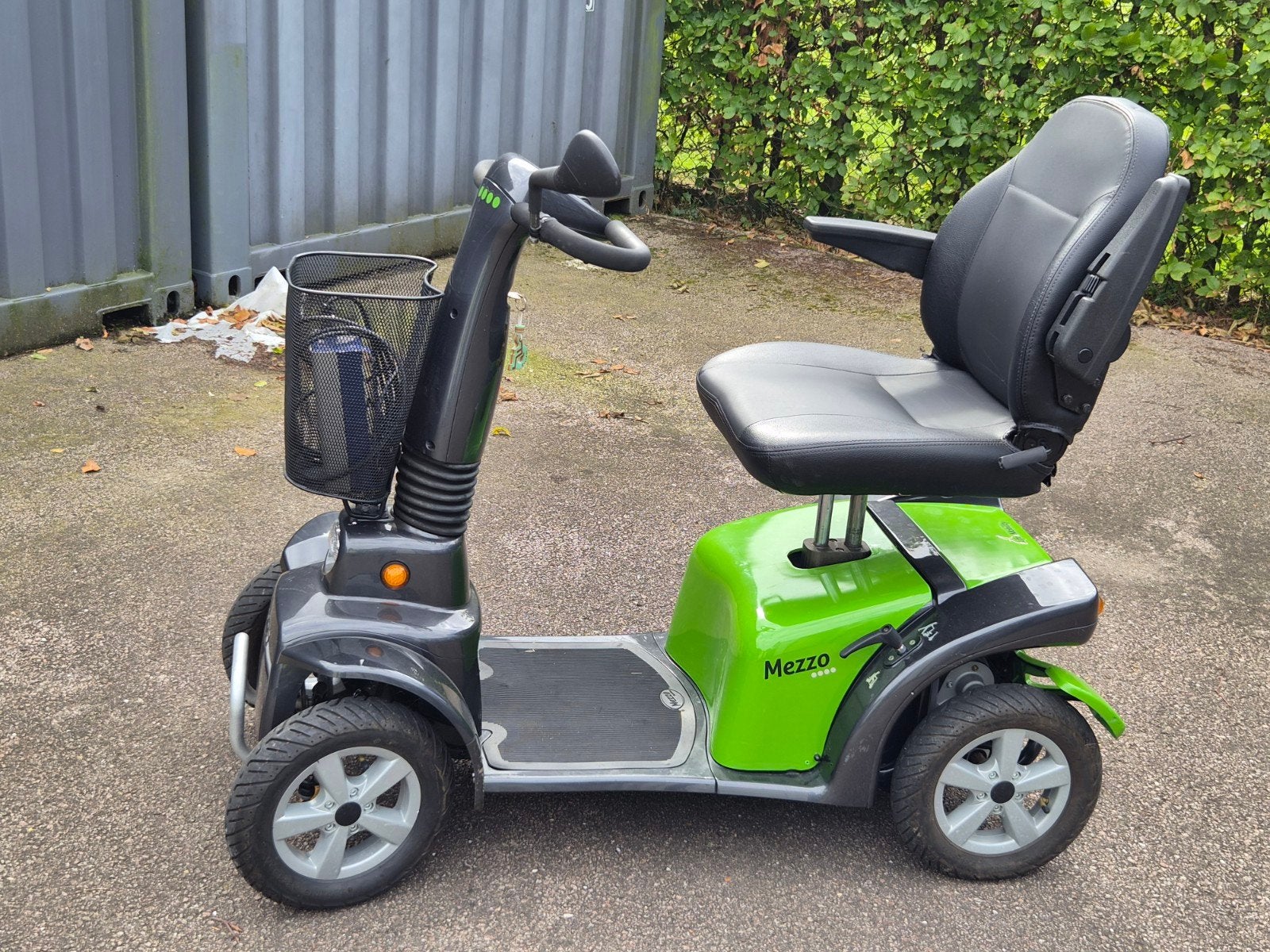 Life &Mobility Mezzo 4 slechts 412 km, Life and Mobility, Ophalen of Verzenden, Zo goed als nieuw, 36 t/m 45 km