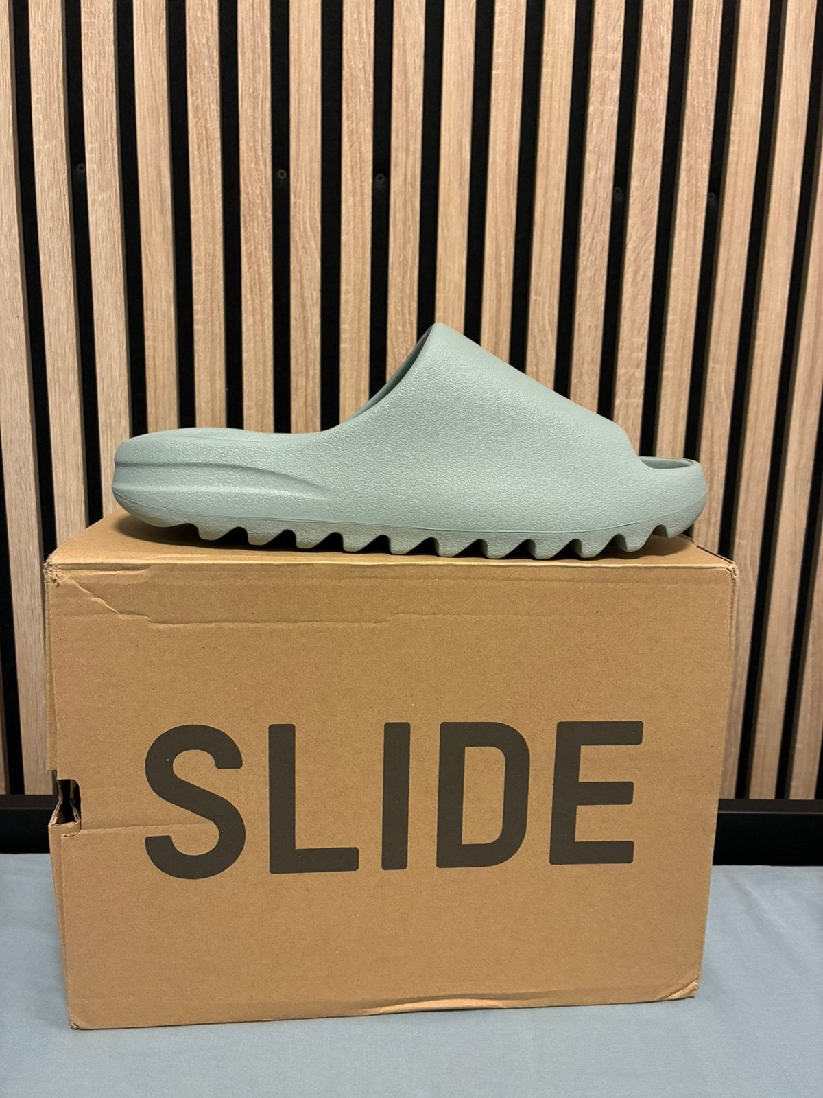Yeezy slides, Verzenden, Zo goed als nieuw